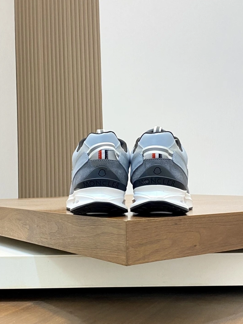 Sleek Mxnclxr Sneakers 197219