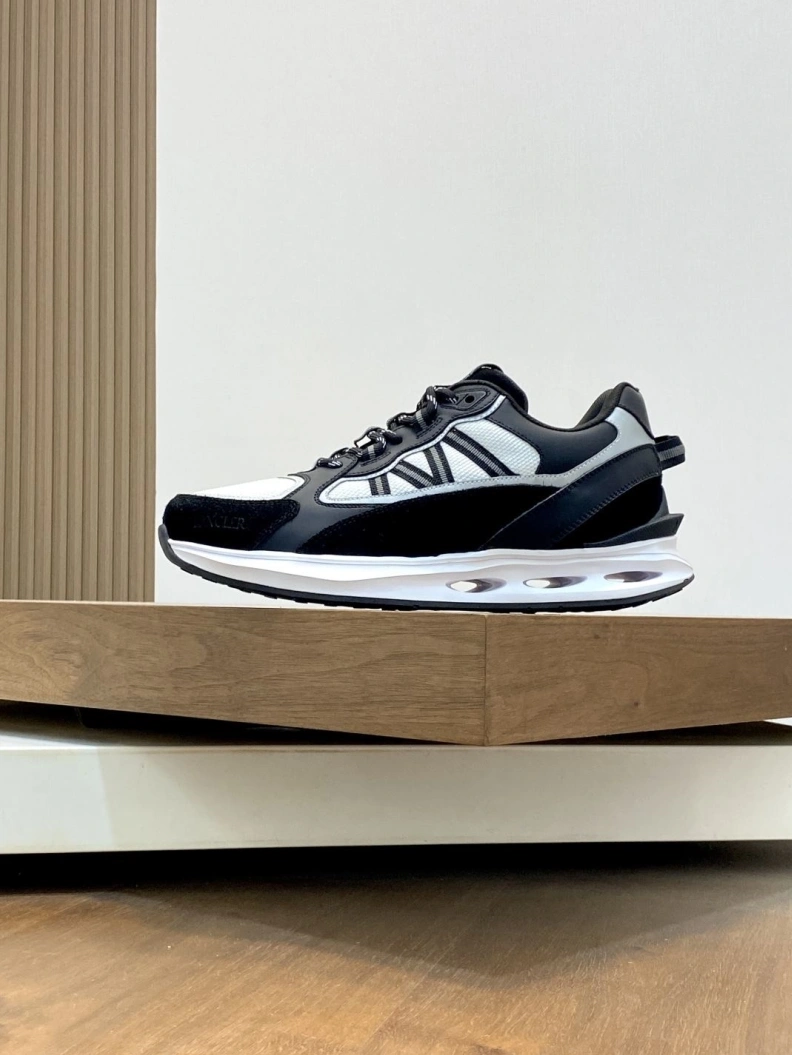 EyeCatching Mxnclxr Sneakers 197227