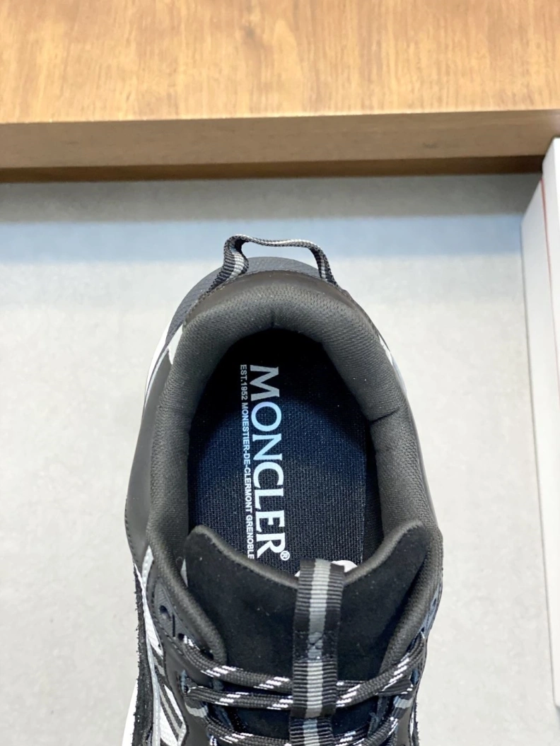 EyeCatching Mxnclxr Sneakers 197227