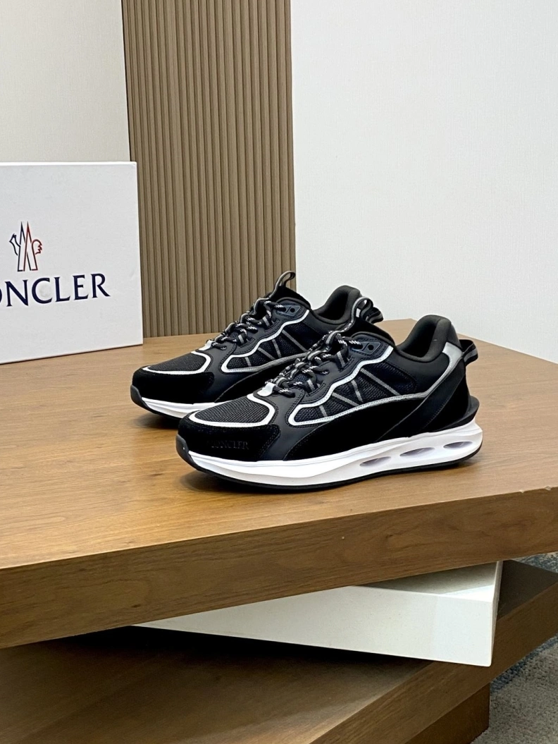 GoAnywhere Mxnclxr Sneakers 197213