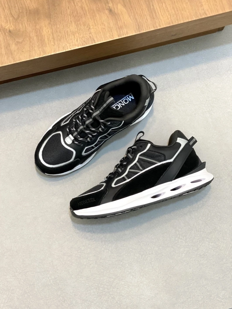 GoAnywhere Mxnclxr Sneakers 197213