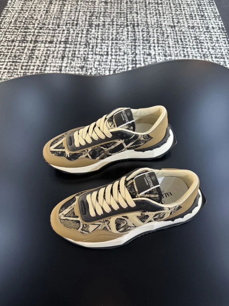 Gxvxnchy Sneakers EasyMatch 151983