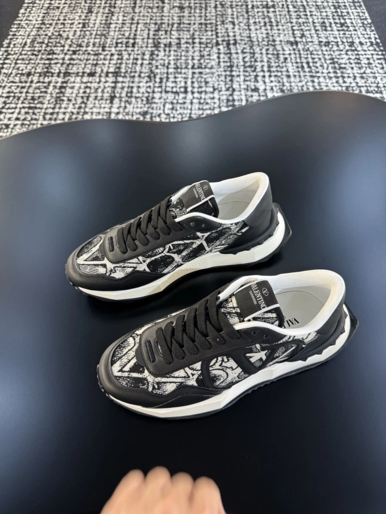 Gxvxnchy Sneakers Cozy 151966
