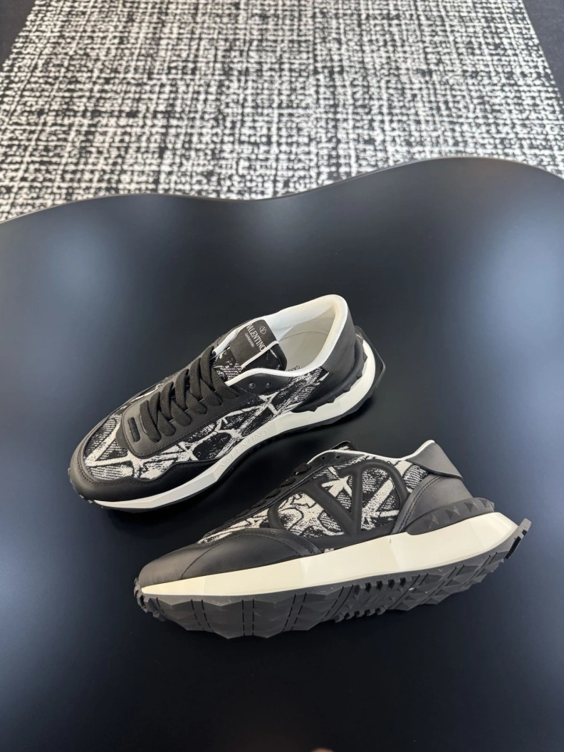 Gxvxnchy Sneakers Cozy 151966