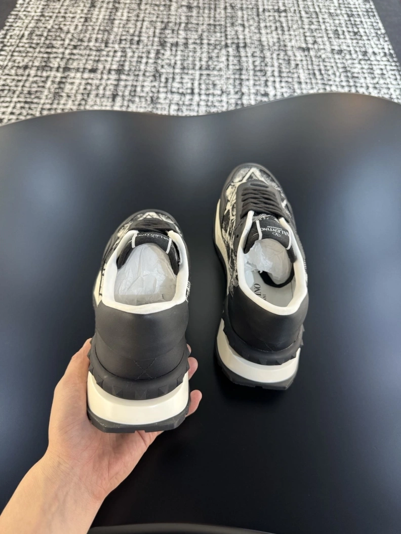 Gxvxnchy Sneakers Cozy 151966