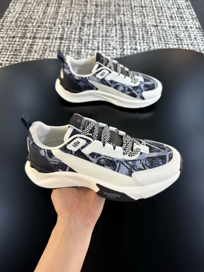 Bold Gxvxnchy Sneakers 151988