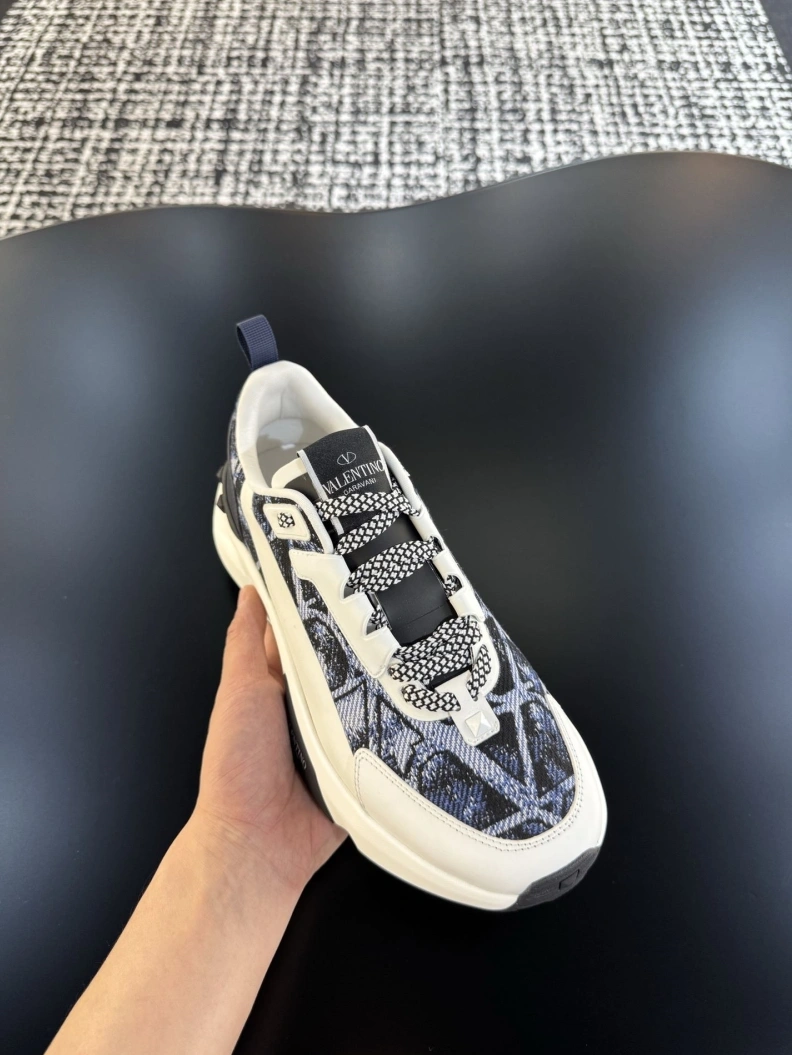 Bold Gxvxnchy Sneakers 151988