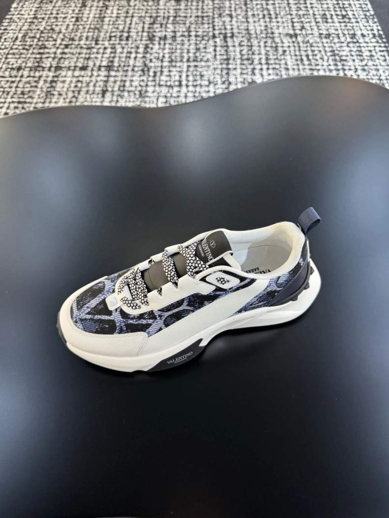 Bold Gxvxnchy Sneakers 151988