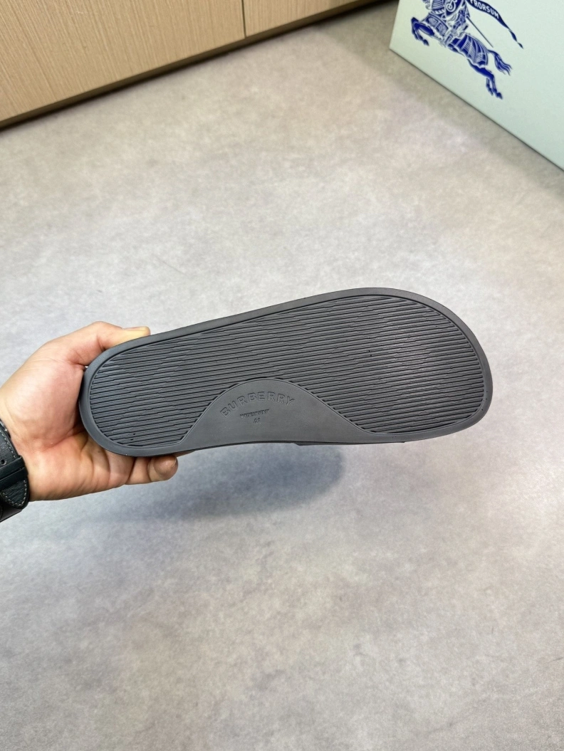 Bxrbxrry Slippers ModernLook 114503