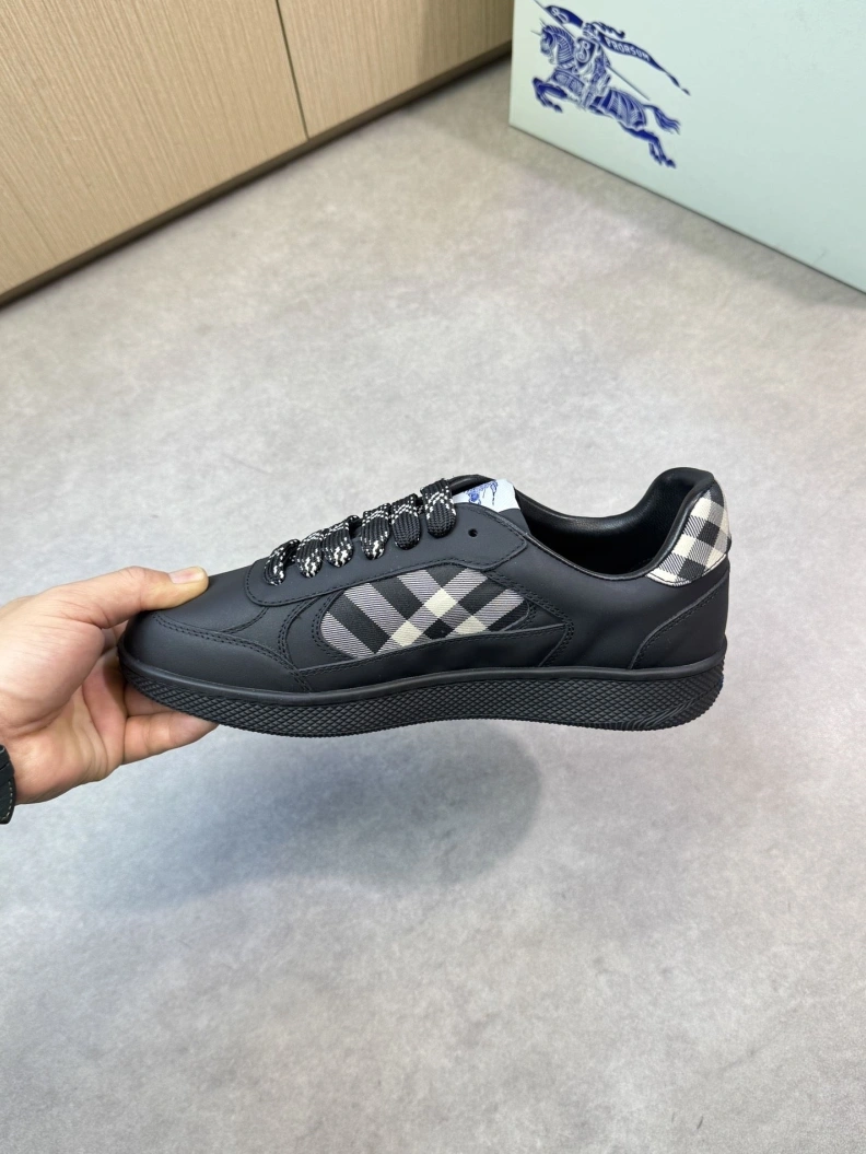 AllSeason Bxrbxrry Sneakers 114479