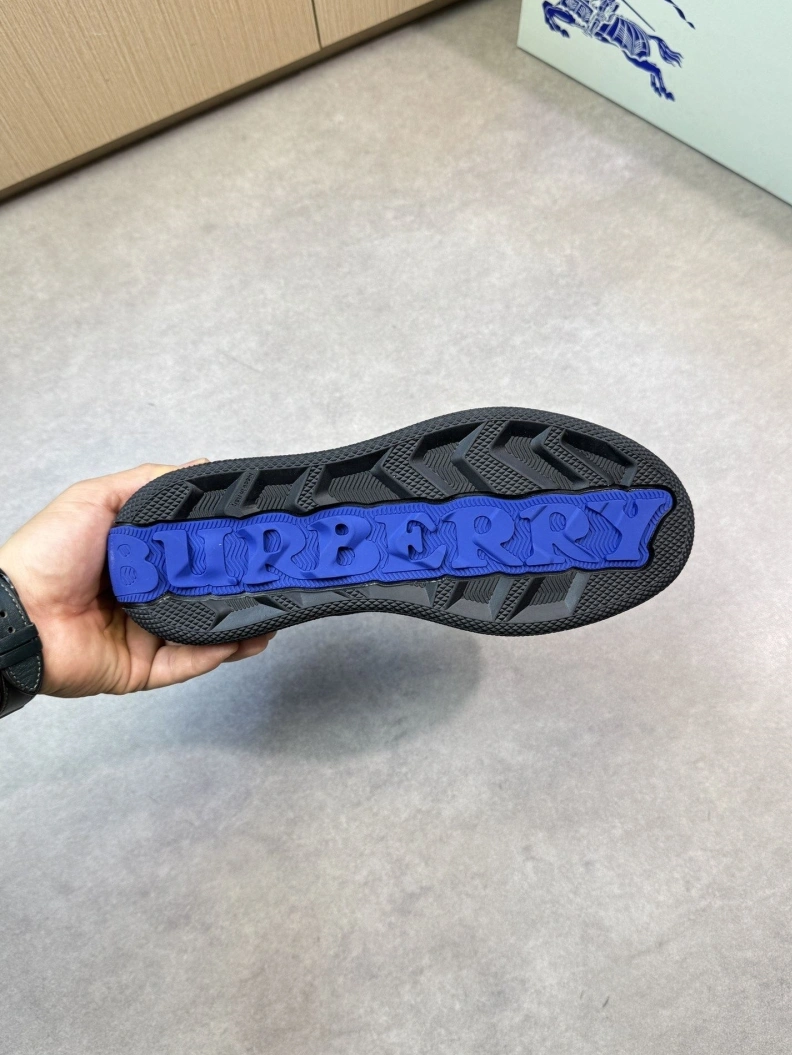 AllSeason Bxrbxrry Sneakers 114479