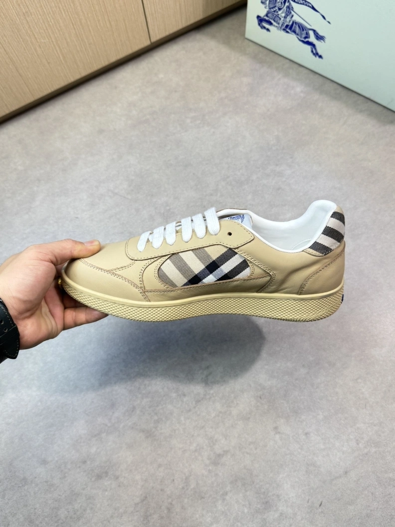 EasyMatch Bxrbxrry Sneakers 114472