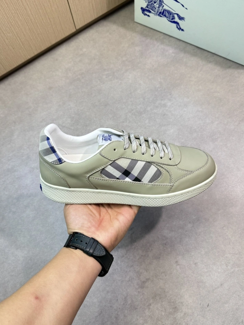 Functional Bxrbxrry Sneakers 114476