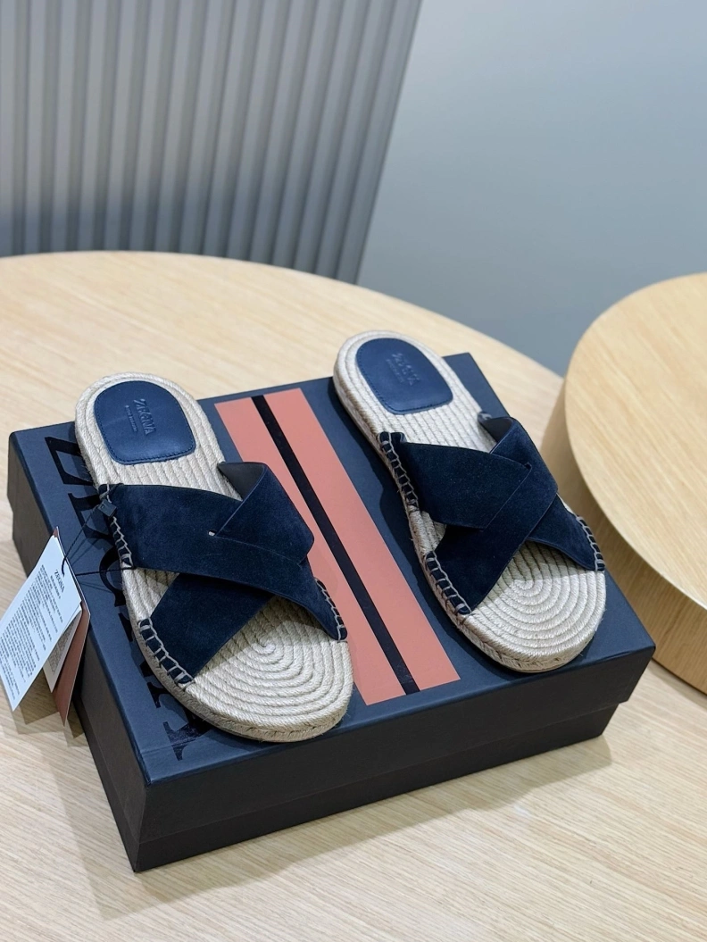 Trendy Othxr Slippers 209858
