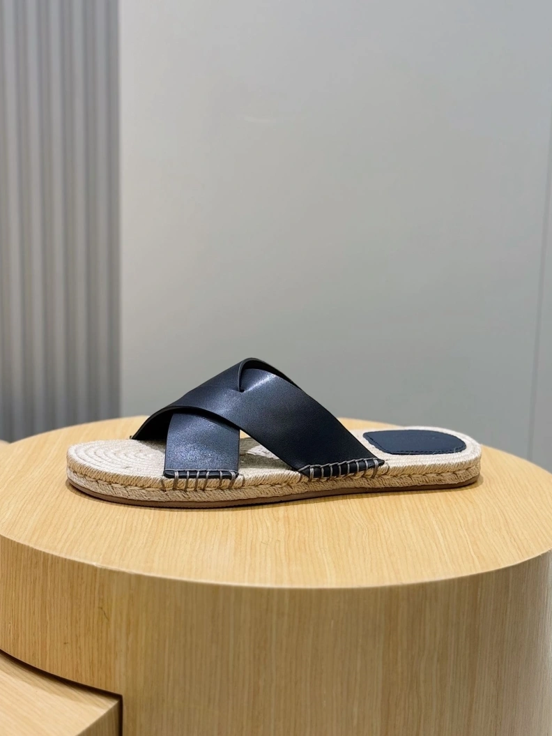 Compact Othxr Slippers 209852