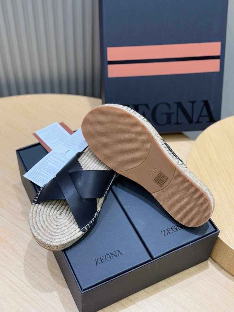 Compact Othxr Slippers 209852