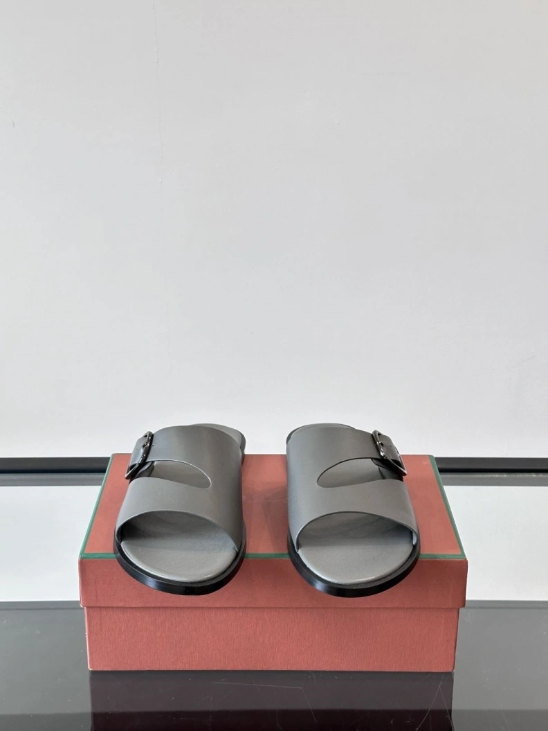 Trendsetting Othxr Slippers 209835