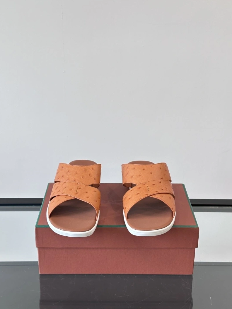 Versatile Othxr Slippers 209826