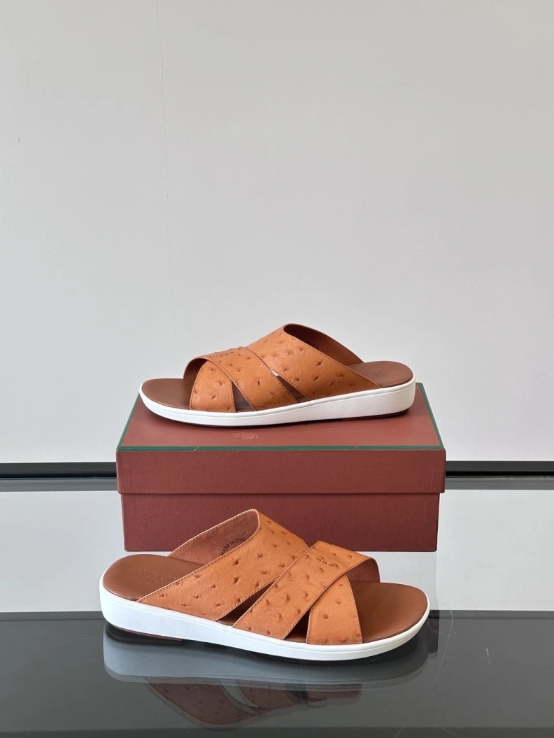 Versatile Othxr Slippers 209826
