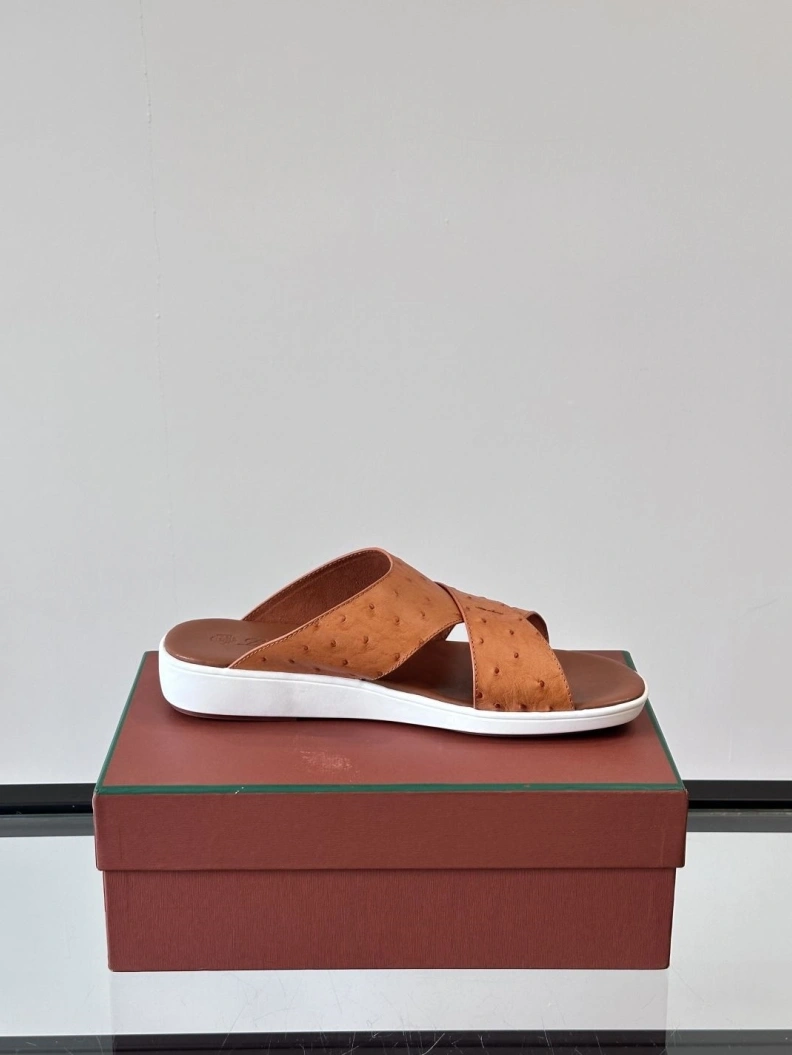 Versatile Othxr Slippers 209826