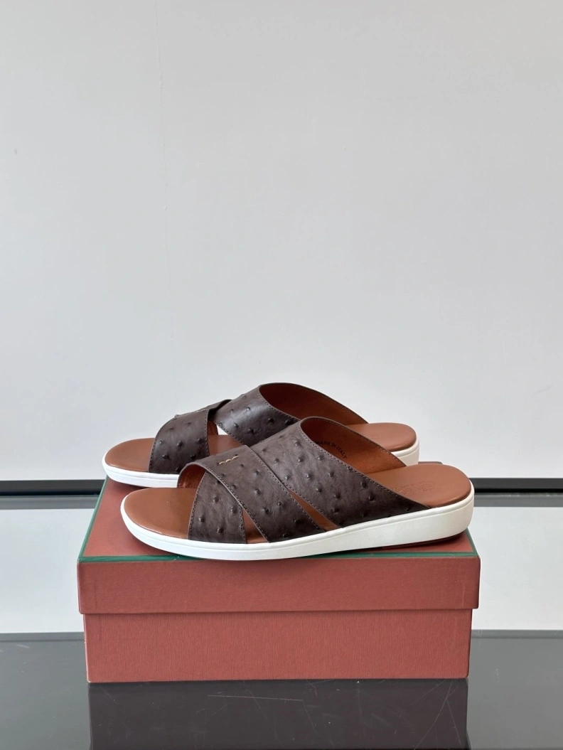 Versatile Othxr Slippers 209824