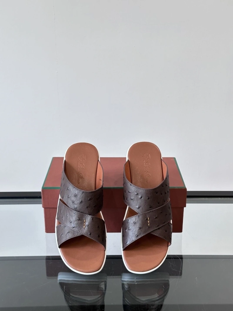 Versatile Othxr Slippers 209824