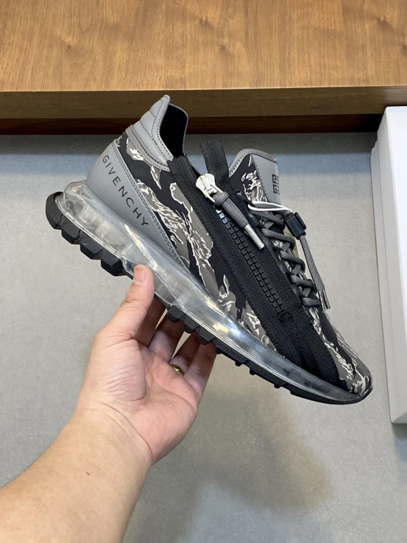 Durable Gxvxnchy Sneakers 151979