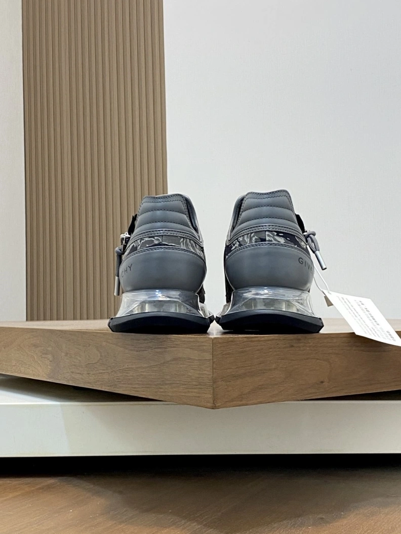 Durable Gxvxnchy Sneakers 151979