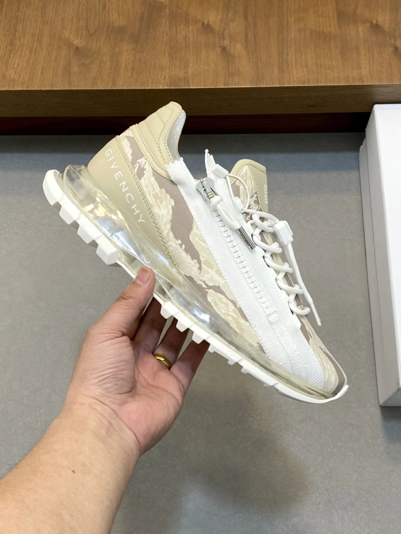 Trendy Gxvxnchy Sneakers 151987