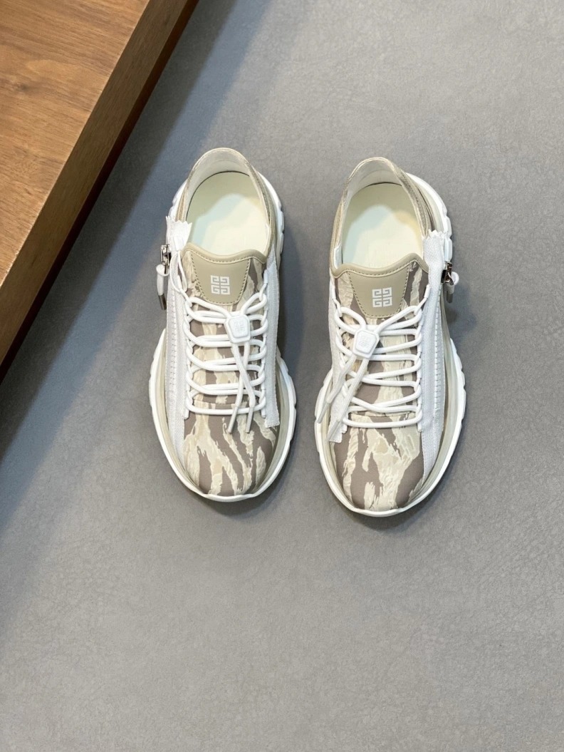 UrbanStyle Gxvxnchy Sneakers 151981