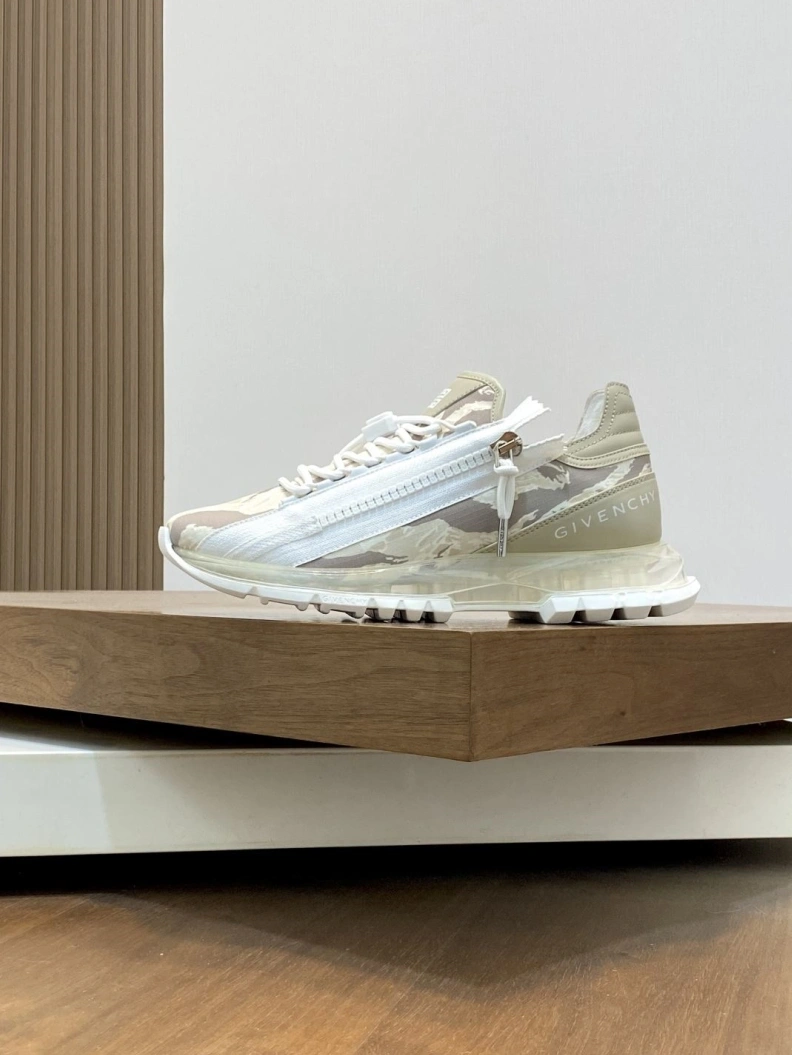 UrbanStyle Gxvxnchy Sneakers 151981