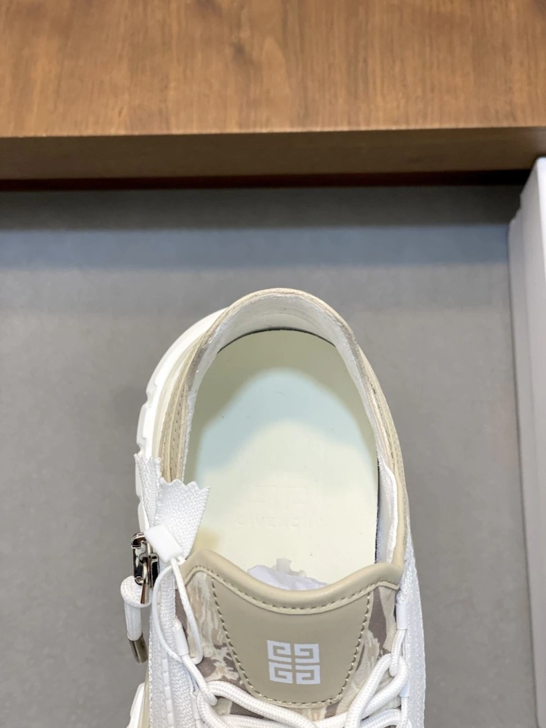 UrbanStyle Gxvxnchy Sneakers 151981