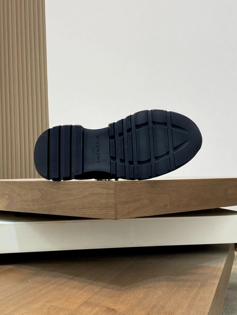 Gxvxnchy Sneakers SmartChoice 151972