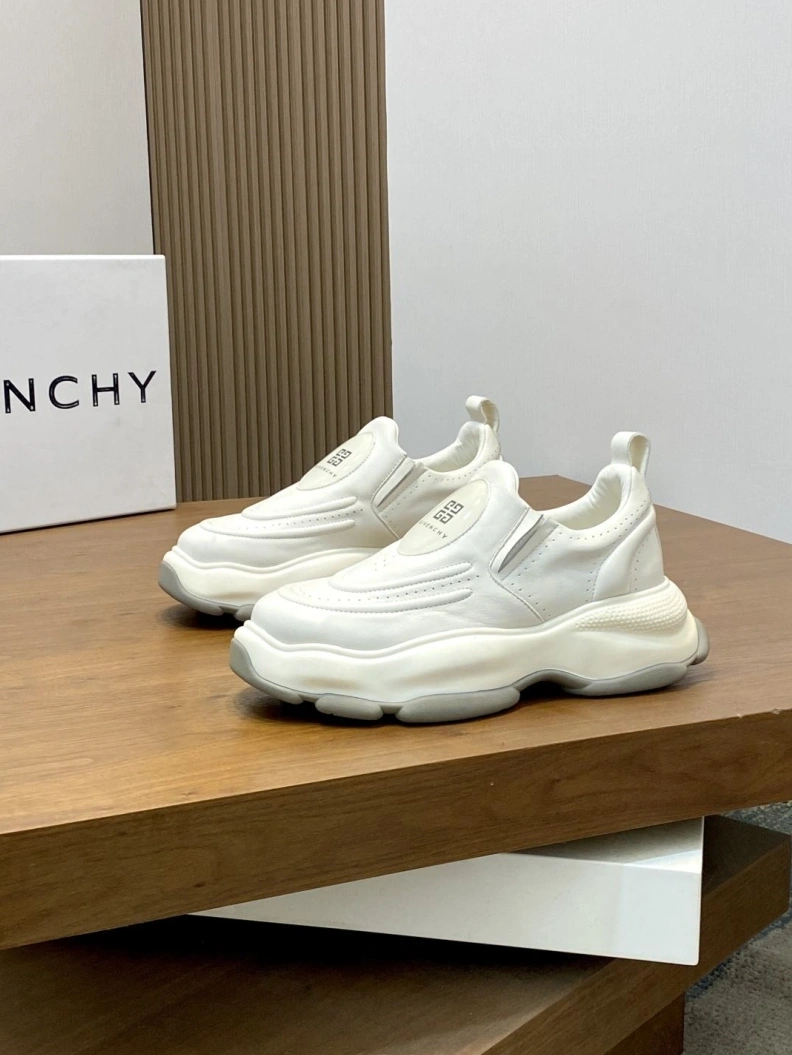 Gxvxnchy Sneakers GoAnywhere 151982