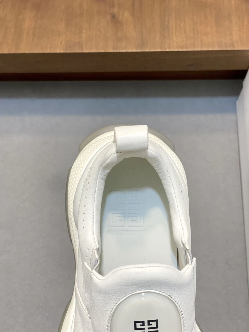Gxvxnchy Sneakers GoAnywhere 151982