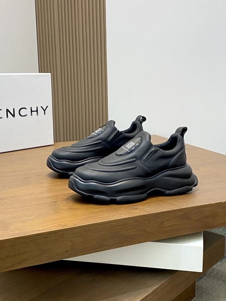 Gxvxnchy Sneakers Elegant 151990