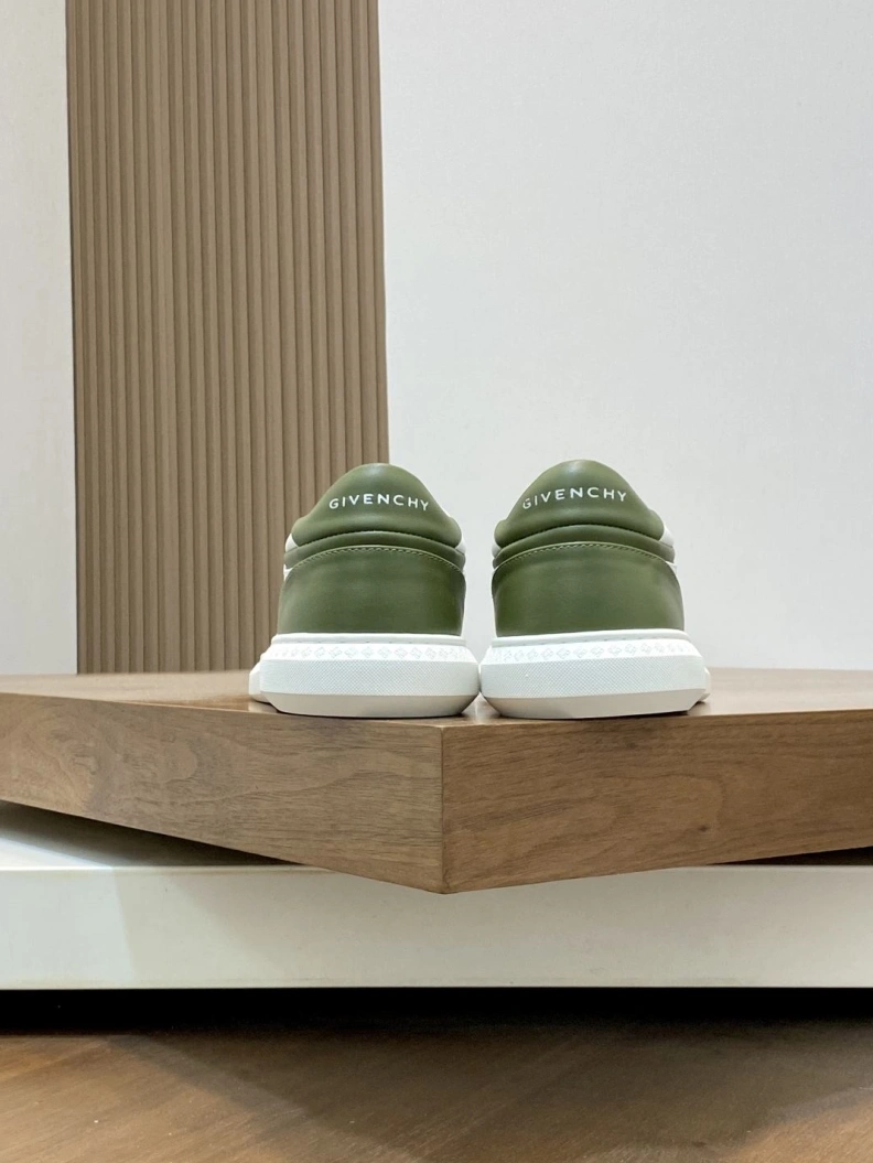 Gxvxnchy Sneakers Fashionable 151980