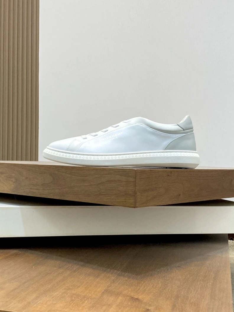 Gxvxnchy Sneakers Practical 151994
