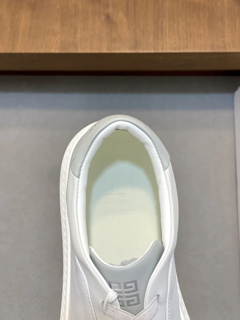 Gxvxnchy Sneakers Practical 151994