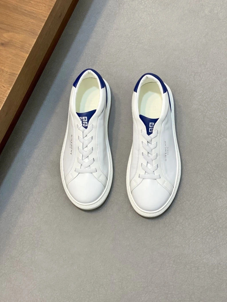 Sleek Gxvxnchy Sneakers 151968