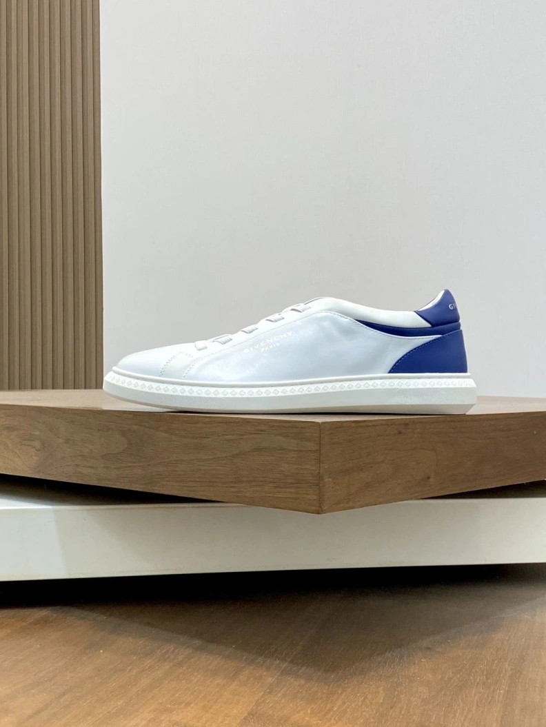Sleek Gxvxnchy Sneakers 151968