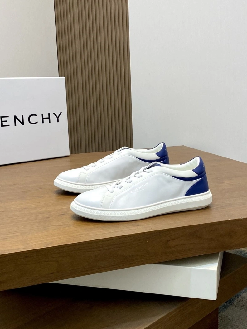 Sleek Gxvxnchy Sneakers 151968