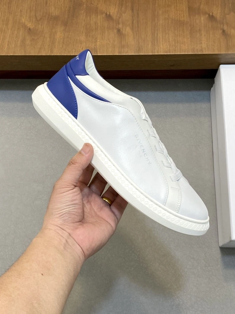 Sleek Gxvxnchy Sneakers 151968