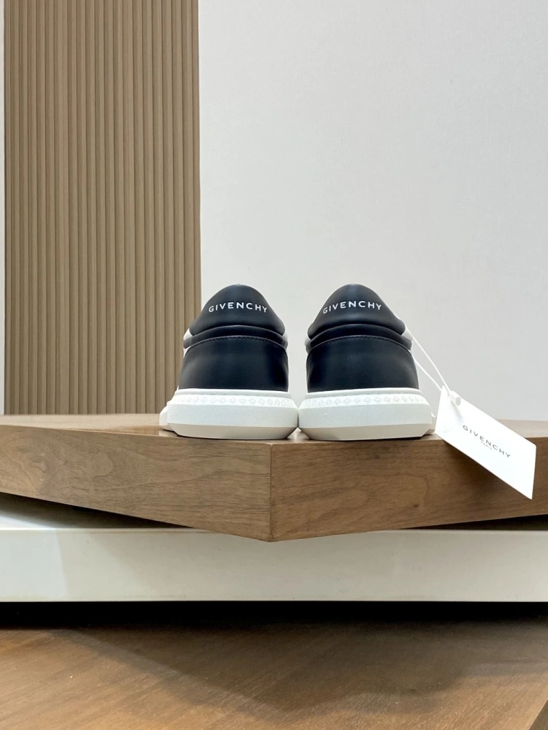 Comfortable Gxvxnchy Sneakers 151961