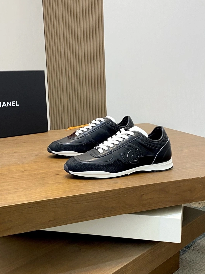 Versatile Chxnxl Sneakers 118171