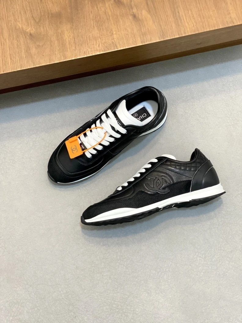 Versatile Chxnxl Sneakers 118171