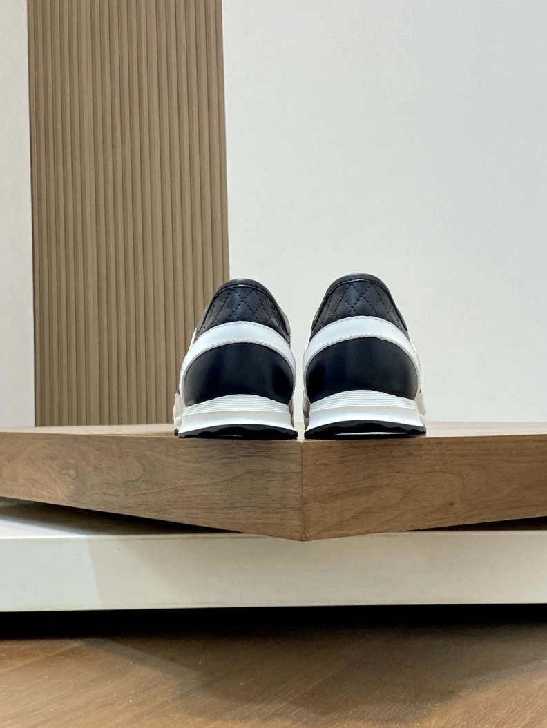 Efficient Chxnxl Sneakers 118163