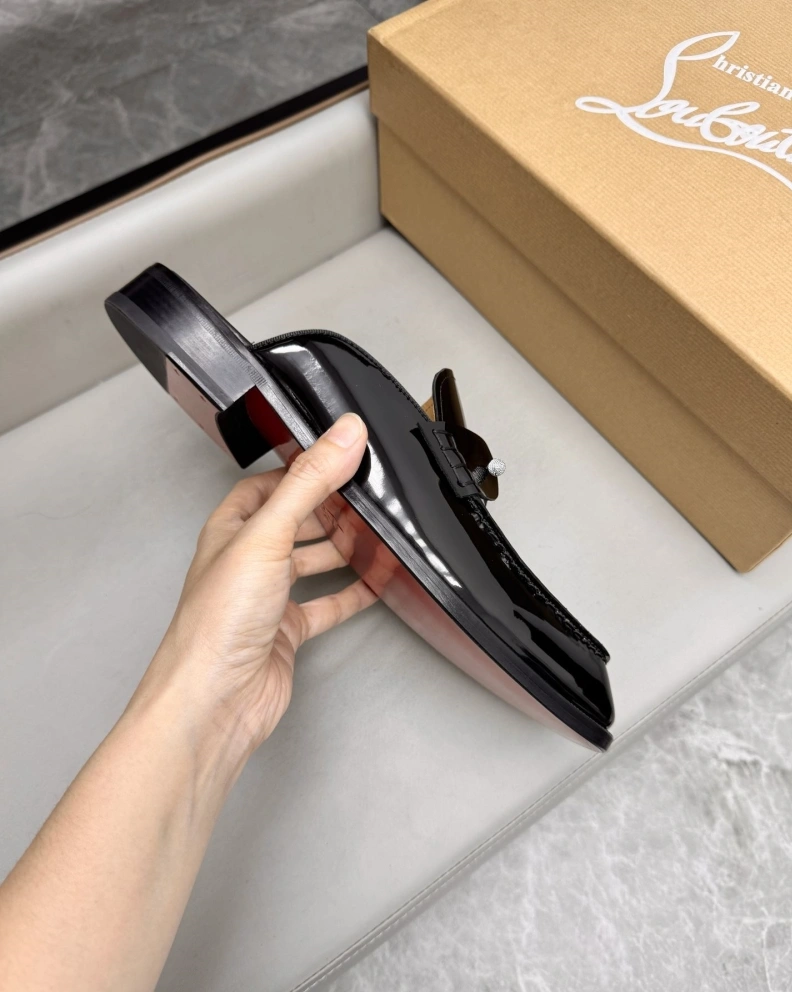 Reliable Othxr Slippers 209814