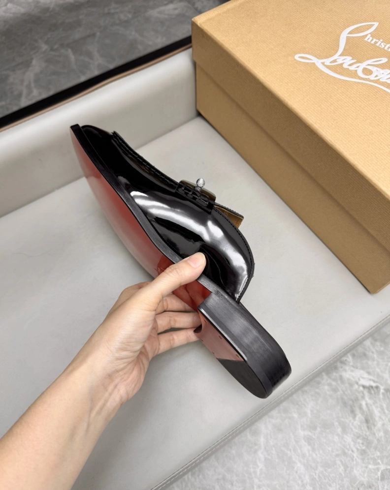 Reliable Othxr Slippers 209814