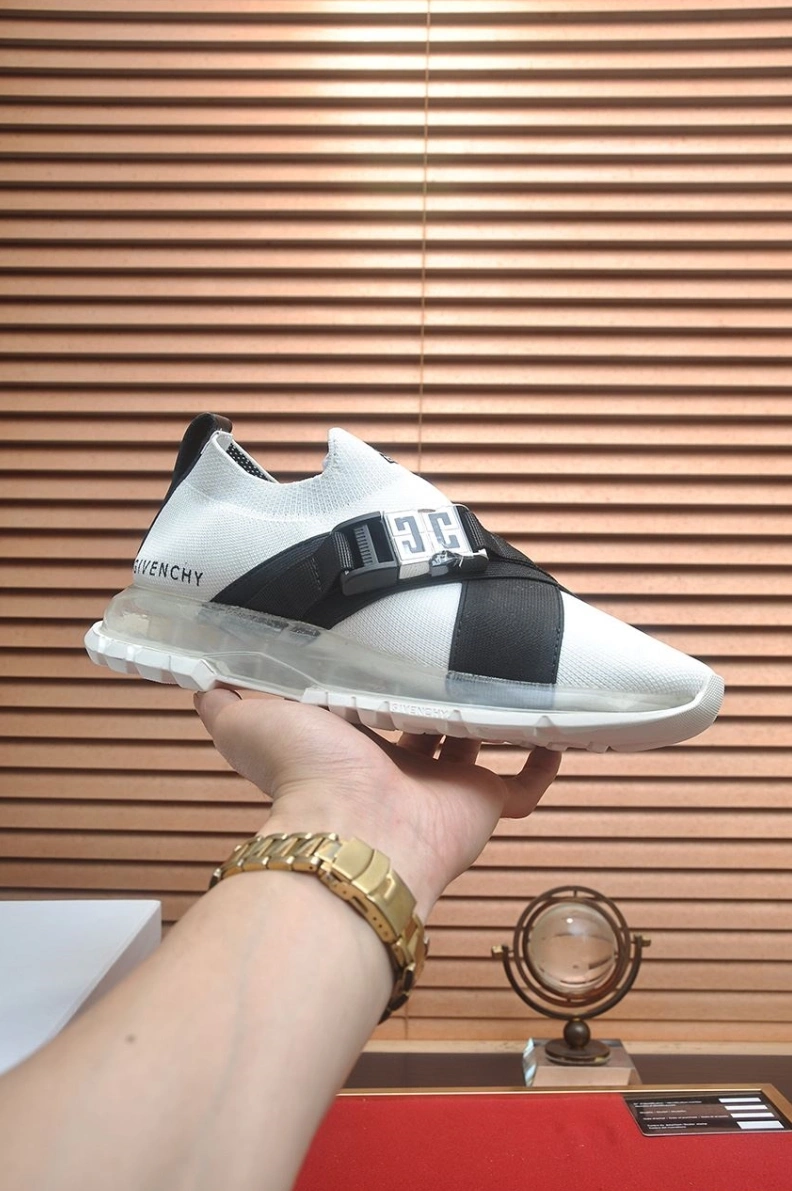 Gxvxnchy Sneakers Sophisticated 151962